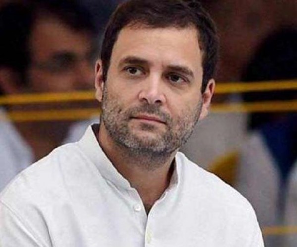 सैनिकों को नॉन बुलेट प्रूफ वाहनों में भेजने पर राहुल गांधी ने केंद्र को घेरा