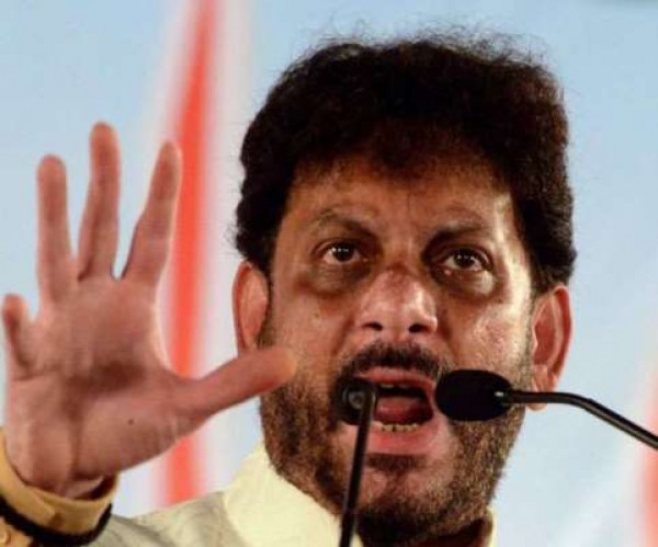 अपने विवादित बयान पर वारिस पठान ने मांगी माफी, कहा- मैं अपने शब्द वापस लेता हूं