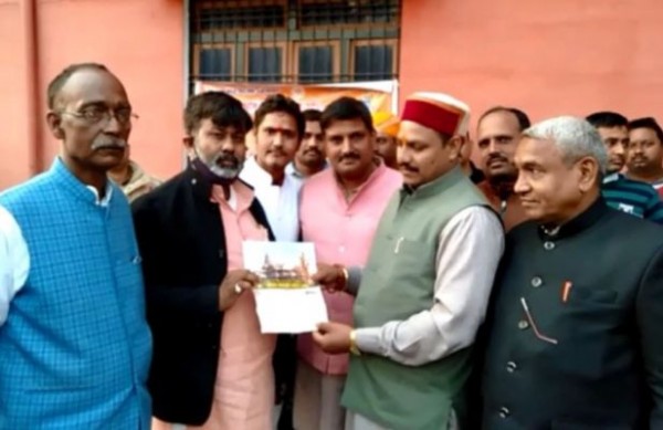 BJP MLA धीरज ओझा ने राम मंदिर निर्माण के लिए दिया 6 करोड़ का दान