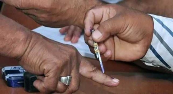 मतदान के नियमों में बड़ा बदलाव, अब बैलेट पेपर के माध्यम से वोट डाल सकेंगे ऐसे मतदाता, आदेश जारी