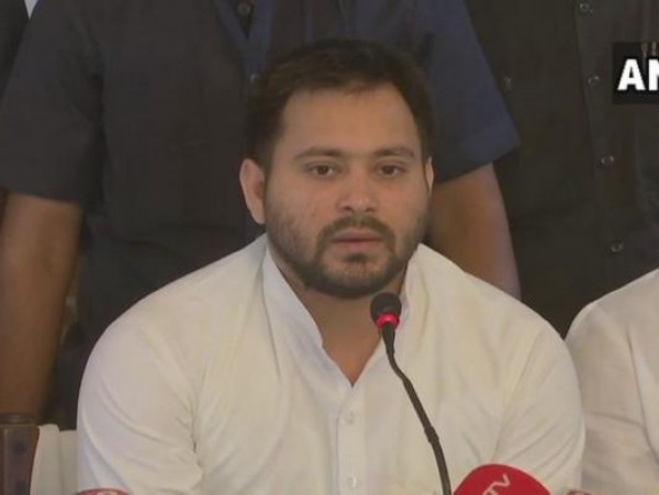 बिहार विधानसभा चुनाव: दूसरे चरण के लिए तेजस्वी सहित अब तक 340 अभ्यर्थियों ने भरा पर्चा