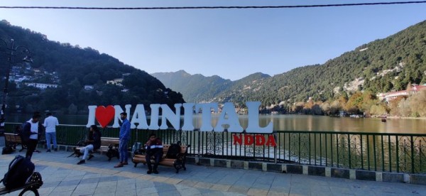मुख्यमंत्री ने की अल्मोड़ा एवं नैनीताल जनपद की सीएम घोषणाओं की समीक्षा