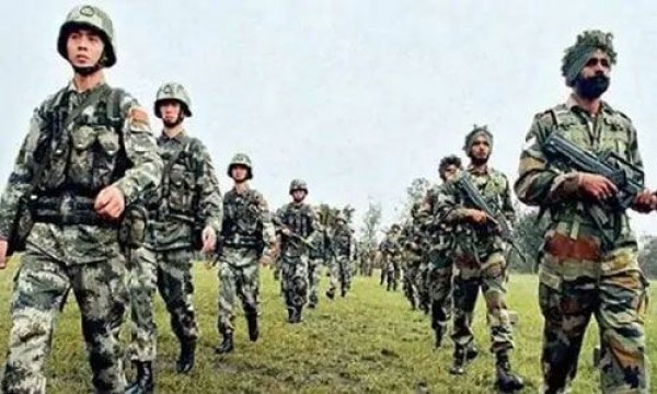 एलएसी के विवादित इलाकों से पीछे हटनी शुरू हुई चीनी सेना