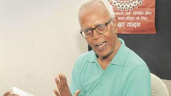 जेल अधिकारियों ने फादर स्टेन स्वामी को दिए स्ट्रॉ और सिपर, वकील का दावा