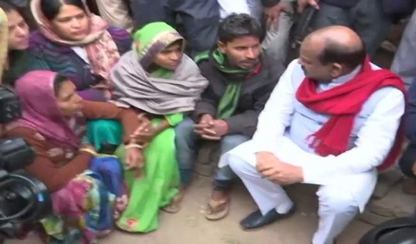 ओम बिरला ने बांटा पीड़ित परिवारों का गम, पेश की सादगी की मिसाल