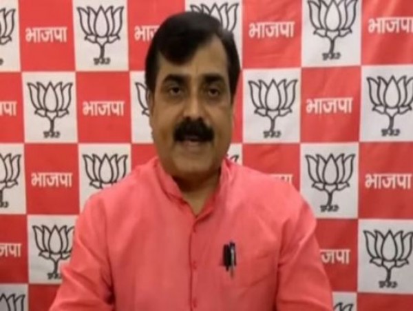दरभंगा: अपने ही पार्टी के प्रचार वाहन से उड़ी हुई है BJP विधायक की नींद
