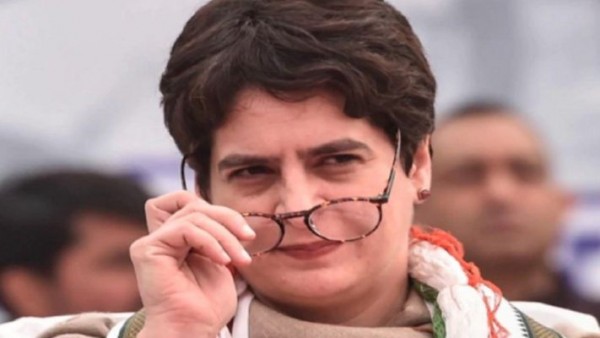 पेंटिंग बेचने के कथित मामले में प्रियंका गांधी की मुश्किलें बढ़ीं, HC में याचिका दाखिल