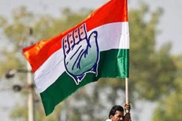 यूपी में कांग्रेस की सक्रियता ग्राउंड पर है या सिर्फ प्रियंका गांधी के ट्विटर तक?