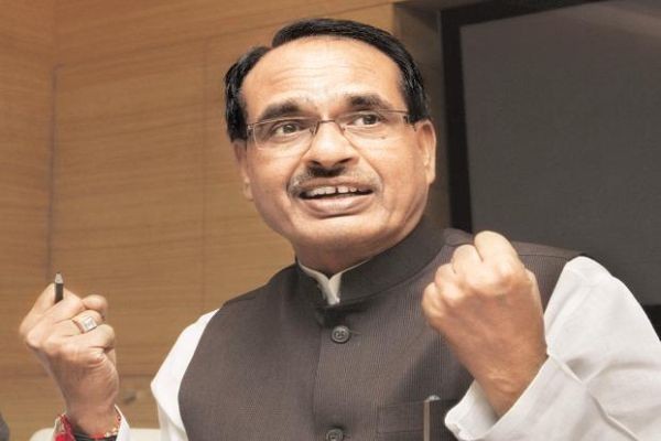 कर्ज माफी पर सरकार बनाई फिर मुकर गए, ऐसी कलाकार है कांग्रेस: शिवराज