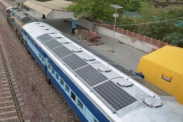 अब भारत में जल्द ही सौर ऊर्जा से दौडेंगी ट्रेन, BHEL ने तैयार किया प्लांट