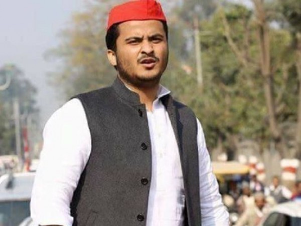 कम नहीं हो रही है आजम खां के परिवार की मुश्किलें