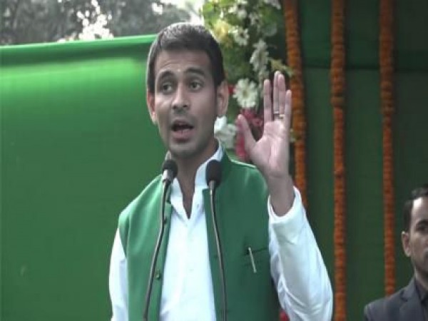 तेजप्रताप से राजद ने कर लिया किनारा! चुनाव प्रचारकों की सूची से नाम गायब,