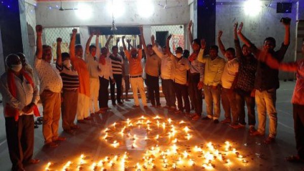 श्रीराम जन्मभूमि: शिलान्यास कार्यक्रम की पूर्व संध्या पर हुआ दीप प्रज्वलन