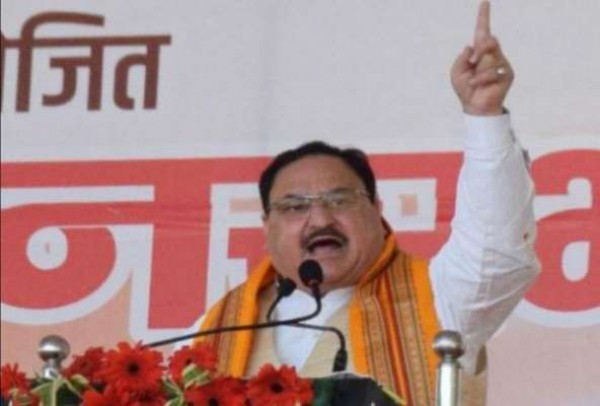 दिल्ली की सड़को में गड्ढे नहीं, गड्ढों में सड़क: नड्डा