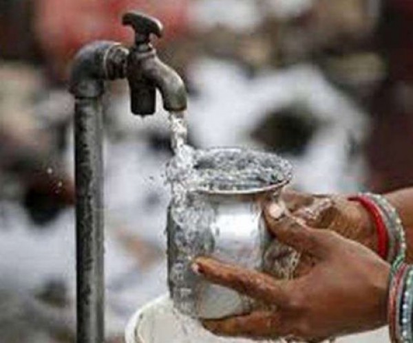 सौ दिनों में सभी स्कूलों तक पहुंचेगा पेयजल, सभी आंगनबाड़ी केंद्रों में भी चलेगा विशेष अभियान