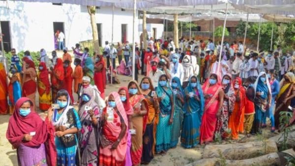 26 अप्रैल को 20 जनपदों में 49789 पोलिंग बूथों पर तीसरे चरण के मतदान