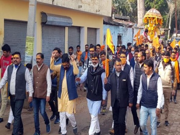 राम मंदिर निर्माण में हर घर से योगदान के लिए पीलीभीत में निकाली गई कीर्तन रैली