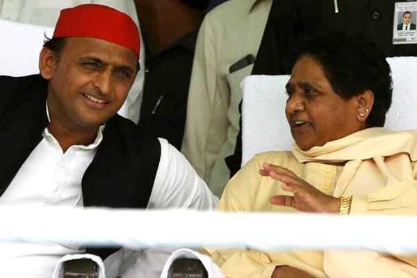 PM मोदी के सोशल मीडिया से हटने की बात पर माया और अखिलेश का तंज