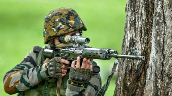 कोरोना महामारी के बीच क्या कश्मीर में बढ़ रहे हैं चरमपंथी हमले?