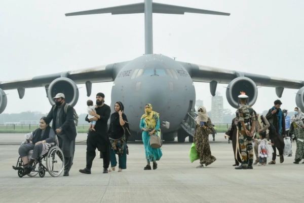 अफगानिस्तान: काबुल हवाईअड्डे के बाहर धमाका, पेंटागन ने की पुष्टि