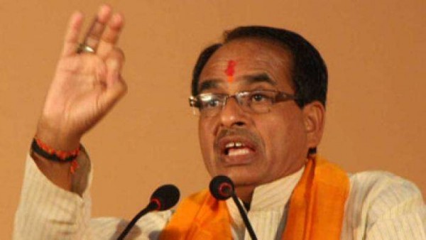 प्रदेश की 24 सीटों पर होना है चुनाव, वहां खूब बंट रहा है राशन