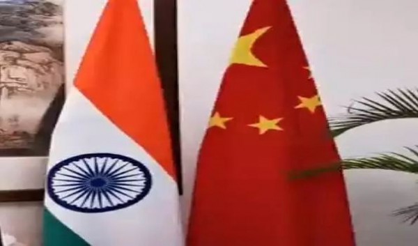 मोबाइल डाटा को हथियार की तरह इस्तेमाल कर रहा है चीन: विशेषज्ञ