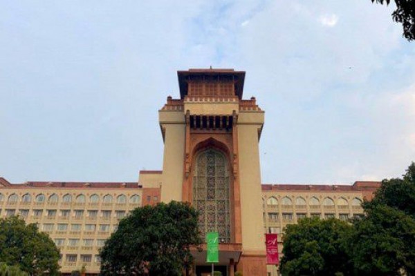 फाइव स्टार होटल में जजों के लिए कोविड केयर सेंटर के लिए सुविधा कभी नहीं मांगी: दिल्ली हाईकोर्ट