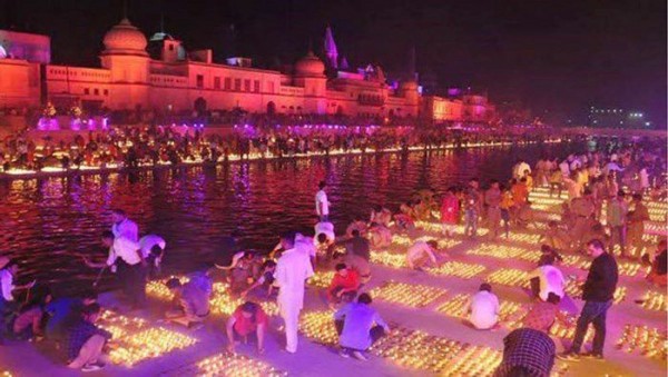 अयोध्या में एक साथ 5.5 लाख दीए जलाकर मनेगा दीपोत्सव, तैयारियां पूरी