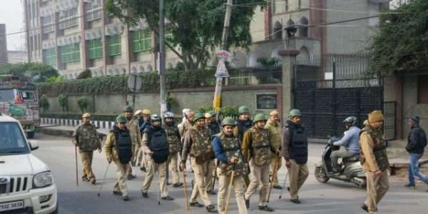 लोग अफवाहों पर ध्यान न दें, दिल्ली में सब शांति है - दिल्ली पुलिस