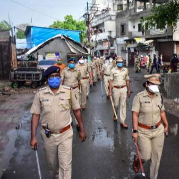 कोरोनावायरस: महाराष्ट्र में 64 पुलिसवाले कोरोना पॉजिटिव, 34 अकेले मुंबई से