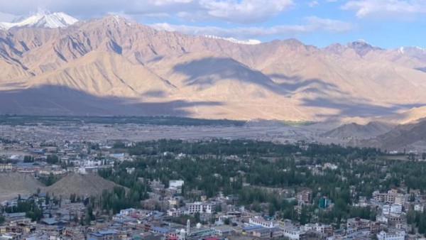 भारत-चीन सीमा विवाद ने बढ़ाई लेह की मुश्किलें