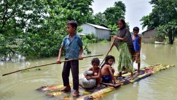 बिहार, असम और पश्चिम बंगाल में बाढ़ की स्थिति भयावह, भारी बारिश से फ़िलहाल राहत नहीं