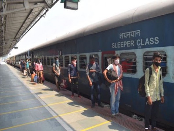 श्रमिक स्पेशल ट्रेनों ने एक मई से करीब 42 लाख प्रवासी मजदूरों को पहुंचाया