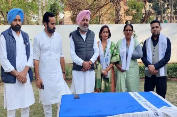 अकाली दल की बड़ी नेत्री रेखा मन्नी शर्मा आप में हुई शामिल