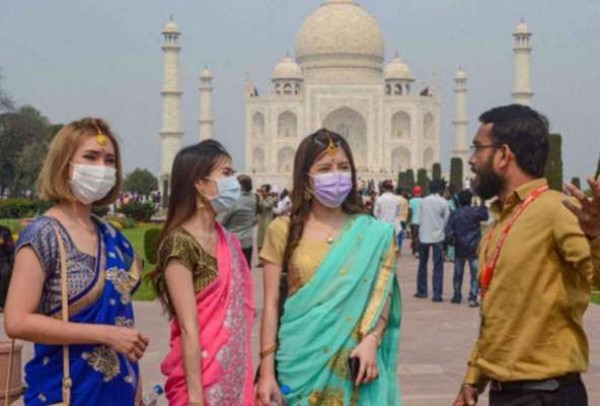 क्या कोरोना से प्रभावित हो रही है भारतीय अर्थव्यवस्था? अरबों के नुकसान की आशंका