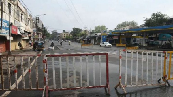 पाबंदियों से अप्रैल में 75 लाख नौकरियां गयीं, बेरोजगारी दर 4 माह के उच्च स्तर पर: CMIE