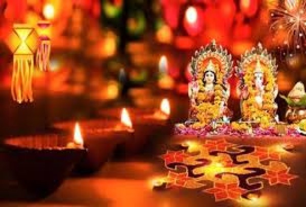 दीपावली की रात घर की इन जगहों पर जरूर रखें दीपक, मिलेगा भाग्य का साथ