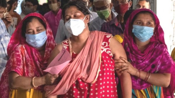 कोरोना की तीसरी लहर या किसी और महामारी के लिए भारत कितना है तैयार?