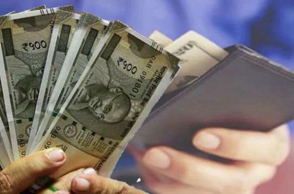 तिजोरी में गुरुवार को रख दें यह एक चीज, कभी नहीं होगी पैसों की कमी