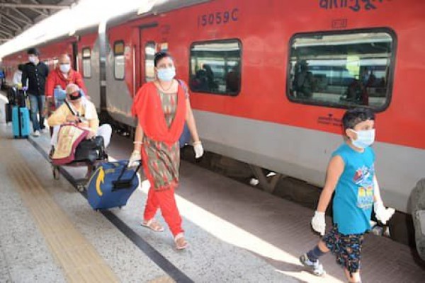 रेलवे जल्द ही शुरू करेगा 90 नई स्पेशल ट्रेनें, देखें यहां पूरी लिस्ट