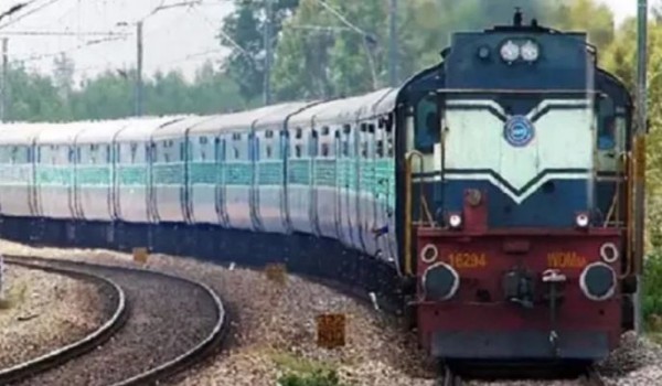 खुशखबरी: यात्रियों के संपर्क में रहेगी संपर्क क्रांति