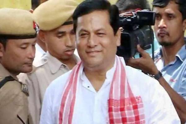 कोरोना से जंग में एक्शन में दिखे असम के मुख्यमंत्री, अधिकारियों को दिए ऐसे निर्देश