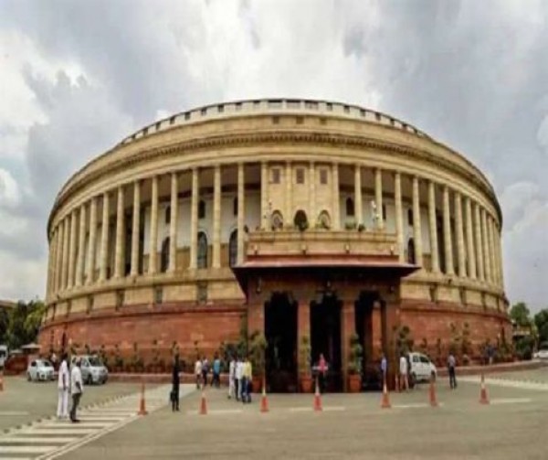 वैक्सीन नीति में बदलाव को अपने दबाव की कामयाबी मान रहा विपक्ष,