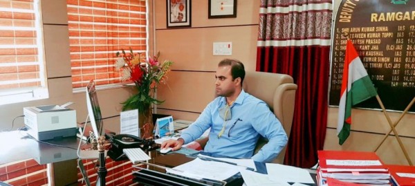 कोरोना की जानकारी सरकारी पोर्टल पर शीघ्र अपडेट करें : डीसी