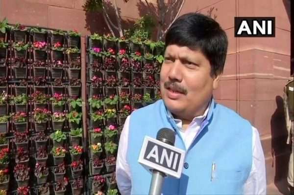 जामिया फायरिंग पर भाजपा सांसद बोले, भ्रमित होकर बच्चों ने चलाई गोली