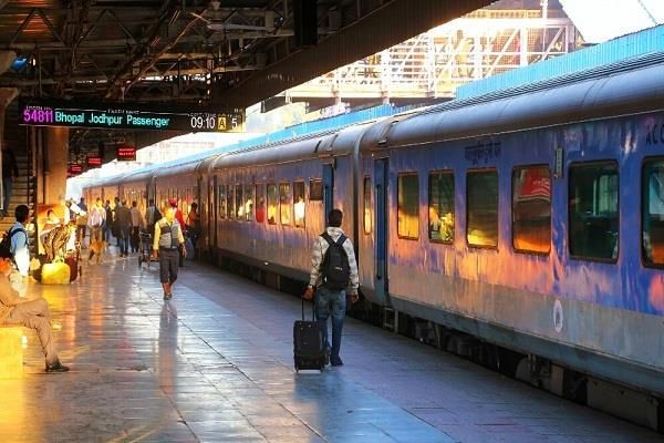 रेलवे जल्‍द शुरू करेगी नई स्‍पेशल ट्रेनें, तत्‍काल कोटा में टिकट बुक कराने की भी मिलेगी सुविधा