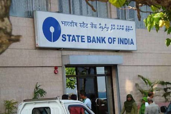 SBI ने लगातार 13वीं बार घटाया MCLR, 25 बेसिस प्वाइंट की कटौती