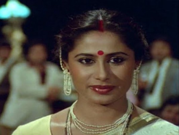 Smita Patil ने अपने मेकअप दादा से लेट कर मेकअप करवाने की जिद की थी