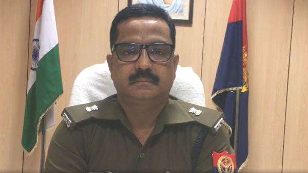 दिल्ली पुलिस में तैनात एसीपी के घर पर फायरिंग, जांच में जुटी पुलिस