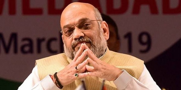 बंगाल में बन रहे बम, राज्यपाल ने गृहमंत्री शाह को सौंपी राजनीतिक हिंसा की रिपोर्ट